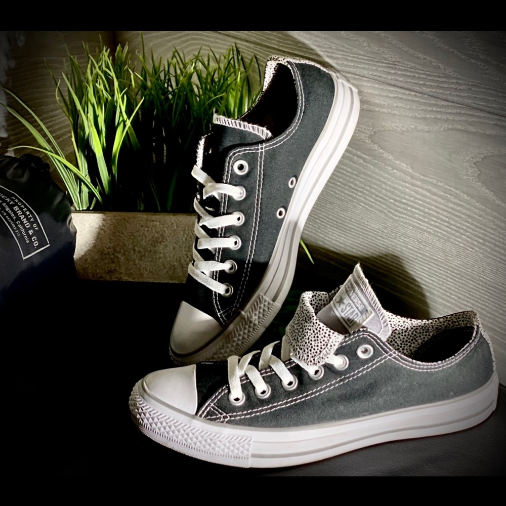 SOLD 🛑Dbl Tongue Unique CONVERSE NWOT ALL STAR/AUTHENTIC - Picture 6 of 14